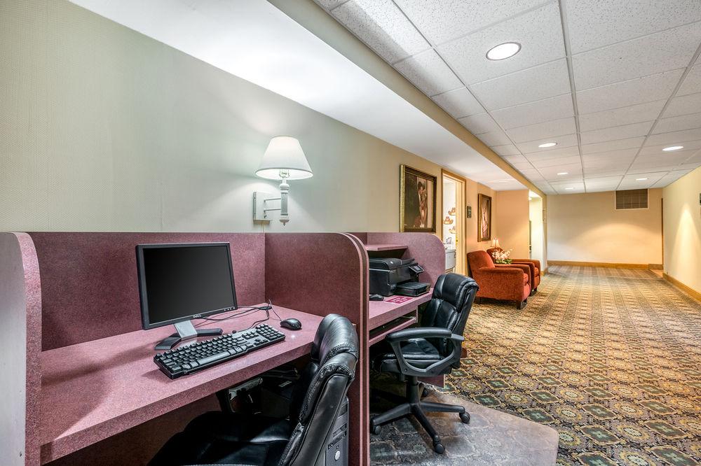 Ramada By Wyndham 3*