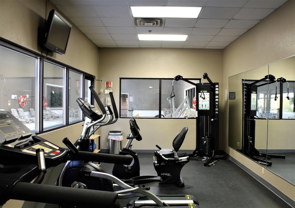 Ramada By Wyndham Hotel North Platte