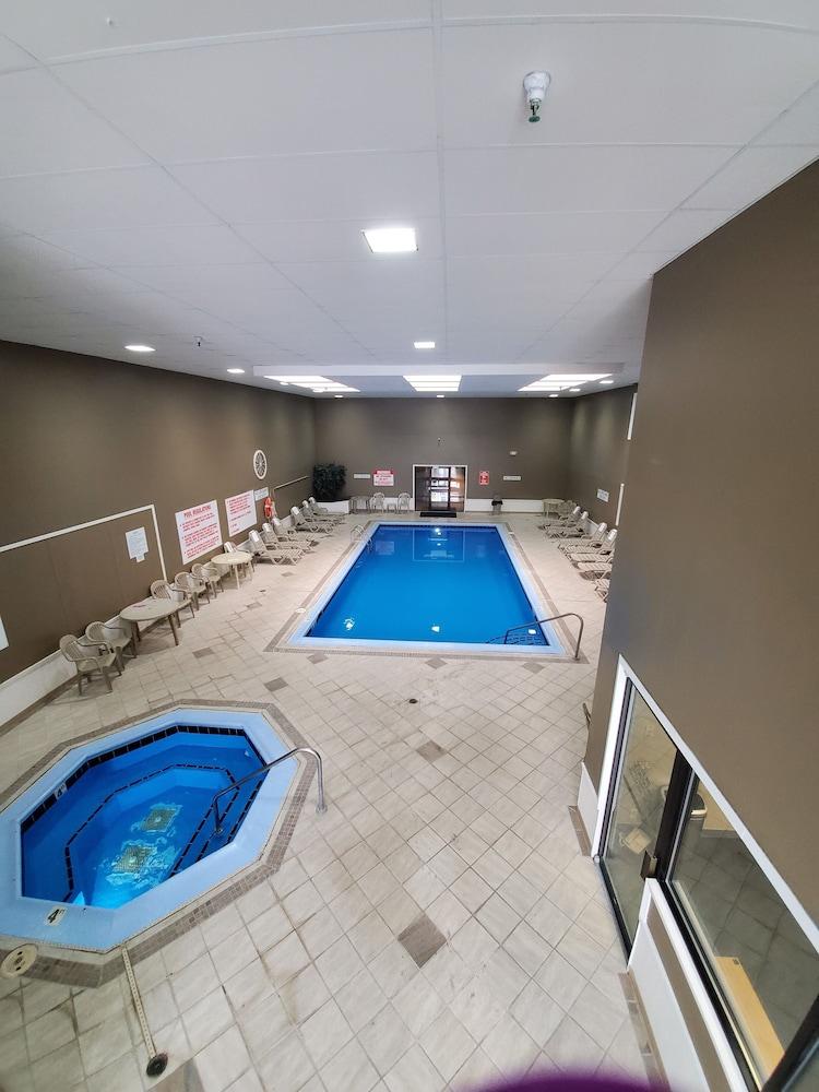 Ramada By Wyndham Hotel