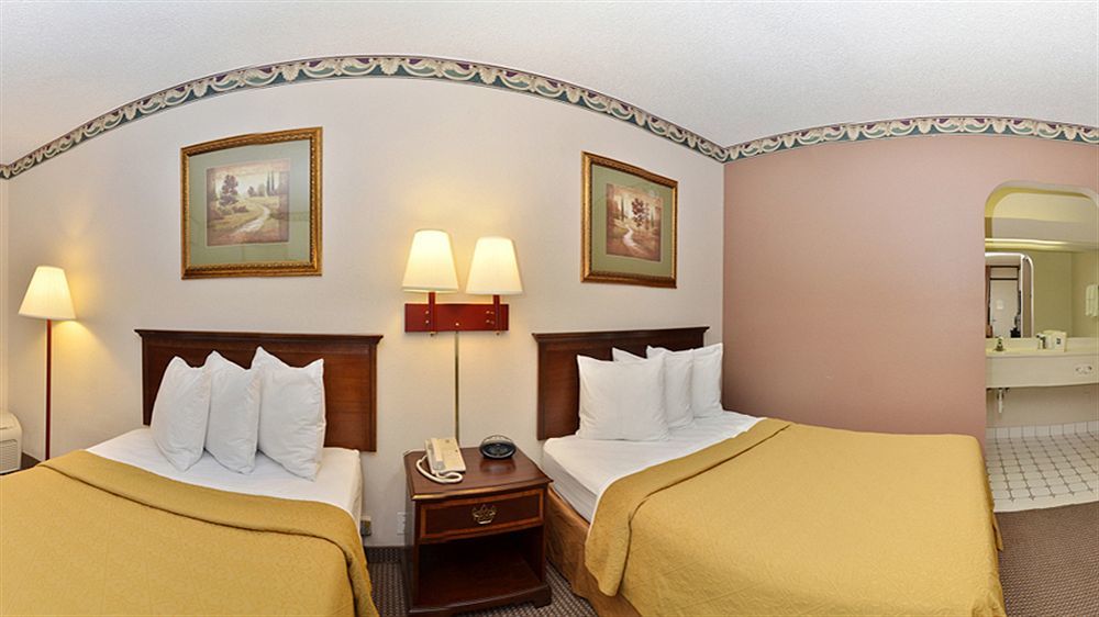 Ramada By Wyndham Hotel North Platte